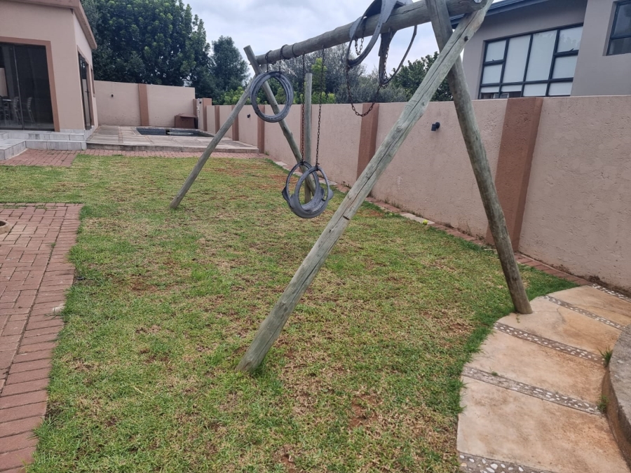 5 Bedroom Property for Sale in Cashan North West